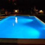 Desligar a iluminação para evitar sapos na piscina
